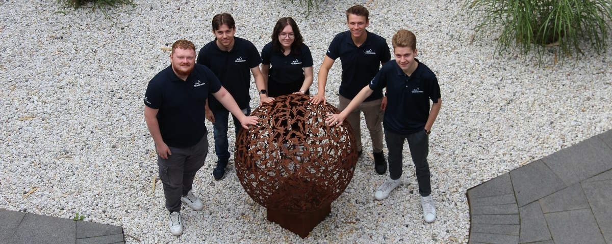 Gruppenfoto aller Auszubildenden in der IT 2023