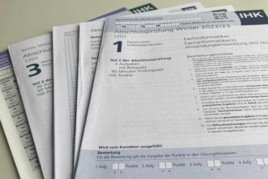 IHK-Prüfungen IHK-Abschlussprüfungen in Papierform